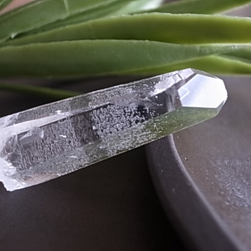ゼッカデソーザ産クリスタル ポイント 水晶 天然石 宙とクリスタル