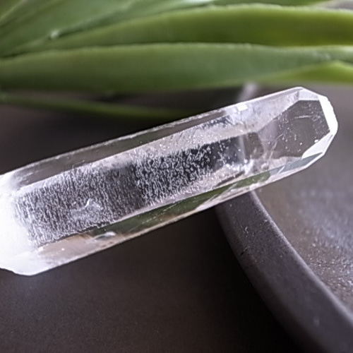 ゼッカデソーザ産クリスタル ポイント 水晶 天然石 宙とクリスタル