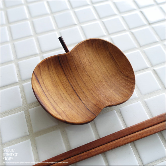 チークアップルトレイS-size 小皿 木製食器 木の皿 小物入れ リンゴ型トレイ ジュエリートレイ無垢材食器 1枚目の画像
