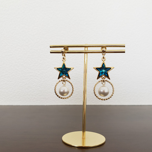 Dior パールとクリスタルの片耳ピアス 星モチーフ ピアス・イヤリング