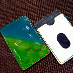 本革 ブルー グリーン パスケース カードケース カラフル 立体風 犬 レザーヌメ革 クロコ型押し 青 緑 2枚目の画像