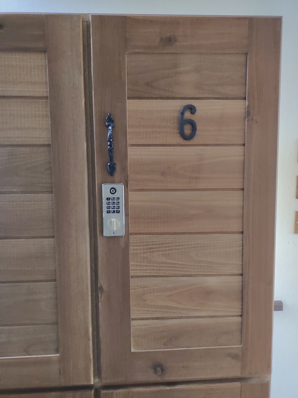 木製ロッカー電子キー付き　受注製作 