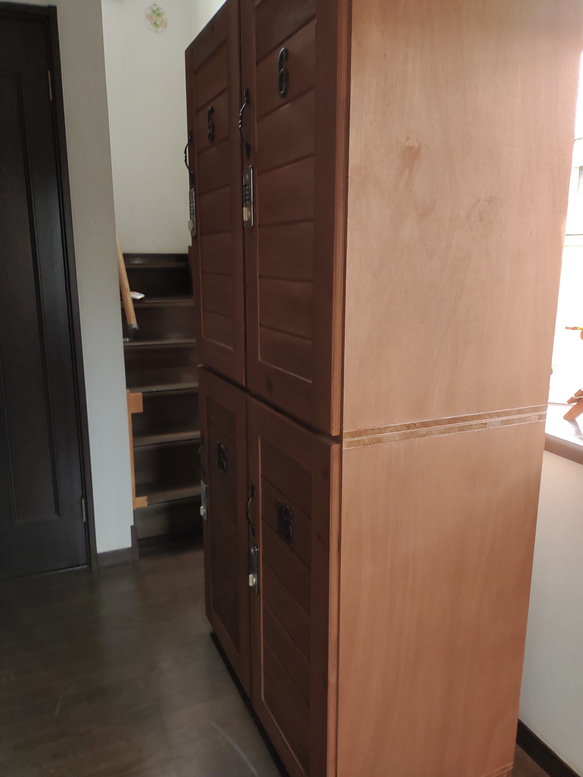 木製ロッカー電子キー付き　受注製作 