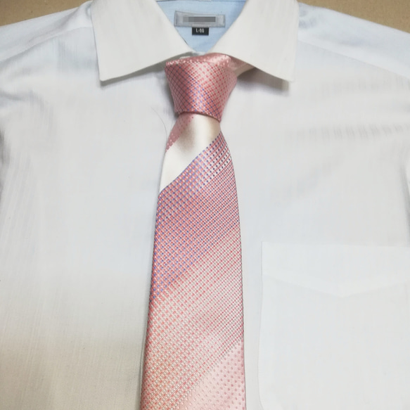 ピンクドットの爽やかネクタイFresh Pink Dot tie 2枚目の画像