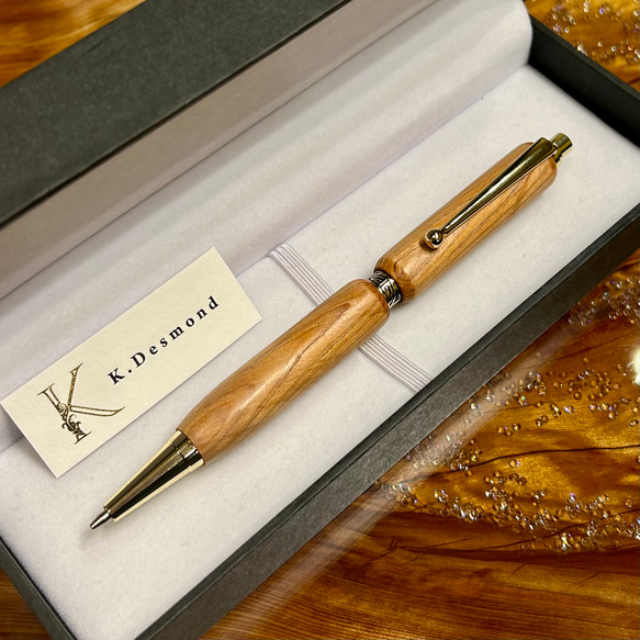 世界で１本だけの屋久杉・ボールペン　　希少 天然屋久杉ボールペン(0.7mm)1本 〈 ペン 文具 工芸品 文房具