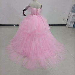 送料無料！カラードレス ピンク 上質オーガンジー 柔らかく重ねたチュールスカートオフショル プリンセスライン エレガント 7枚目の画像