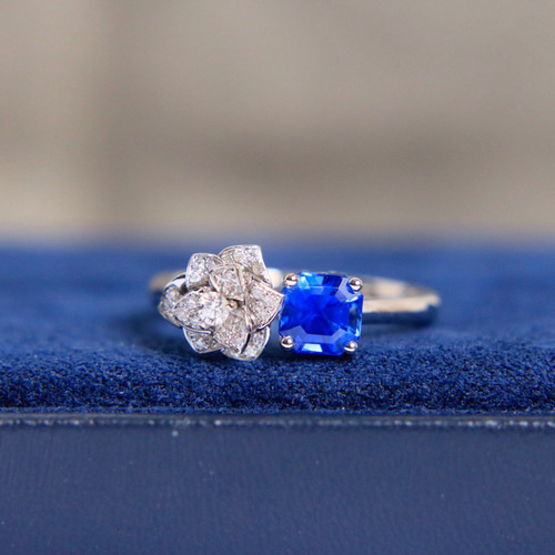 k18WGトップ ブルーサファイア0.36ct ダイヤモンド0.03ct K18WG 天然