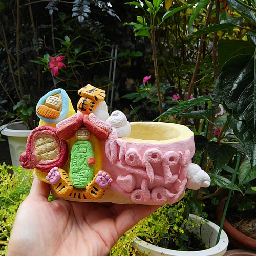 受注製作）漆喰シーサー屋さんがツクル うちなー島ネコ屋根上登るニャ