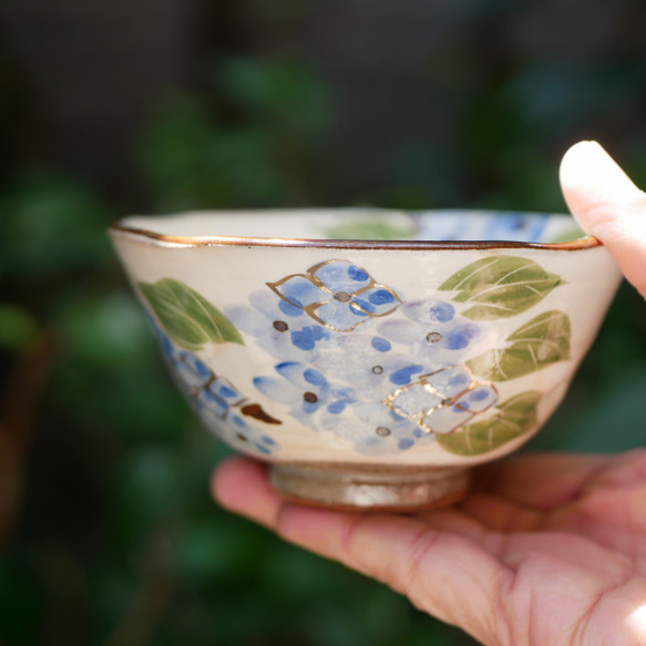 ご飯茶碗　紫陽花　陶器　京焼・清水焼　（サイズが選べます）　 1枚目の画像