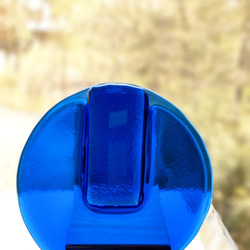 瑠璃色の一輪挿し丸型『晴れやかブルー2023』 2枚目の画像