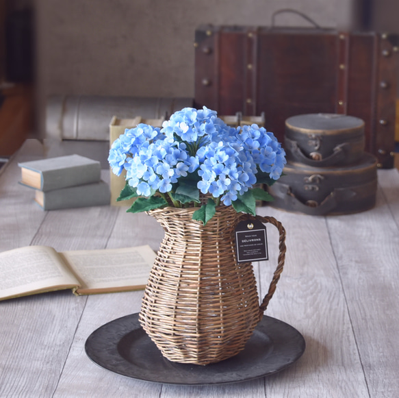 ◆粘土のお花◆ 紫陽花　ライトブルー　柳フラワーピッチャーに飾って…A795 2枚目の画像