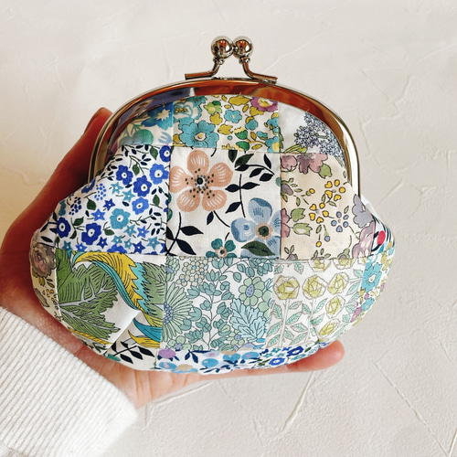 ブルー系 リバティ パッチワーク がま口 ポーチ 春色 パステル がま口