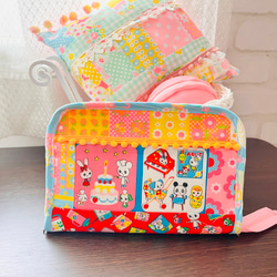 昭和レトロアニマル」なララチューンのマルチポーチ 母子手帳ケースに