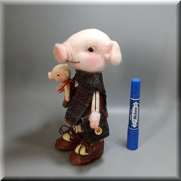 羊毛フェルト　豚　立ち豚さん　ぶた　ブタ　豚フィギュア 8枚目の画像