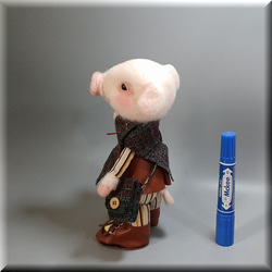 羊毛フェルト　豚　立ち豚さん　ぶた　ブタ　豚フィギュア 10枚目の画像