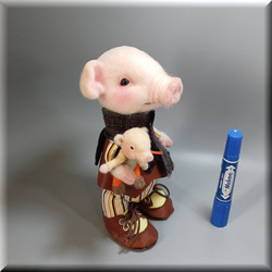 羊毛フェルト　豚　立ち豚さん　ぶた　ブタ　豚フィギュア 9枚目の画像