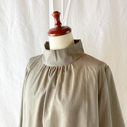 女士夏裝：Romanée Tunic (Cotton Lawn: Mocha Khaki) 第3張的照片