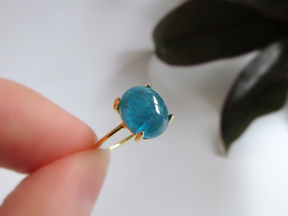 [美麗的顏色] 10 x 8mm「霓虹藍磷灰石」戒指[僅一件] 第2張的照片