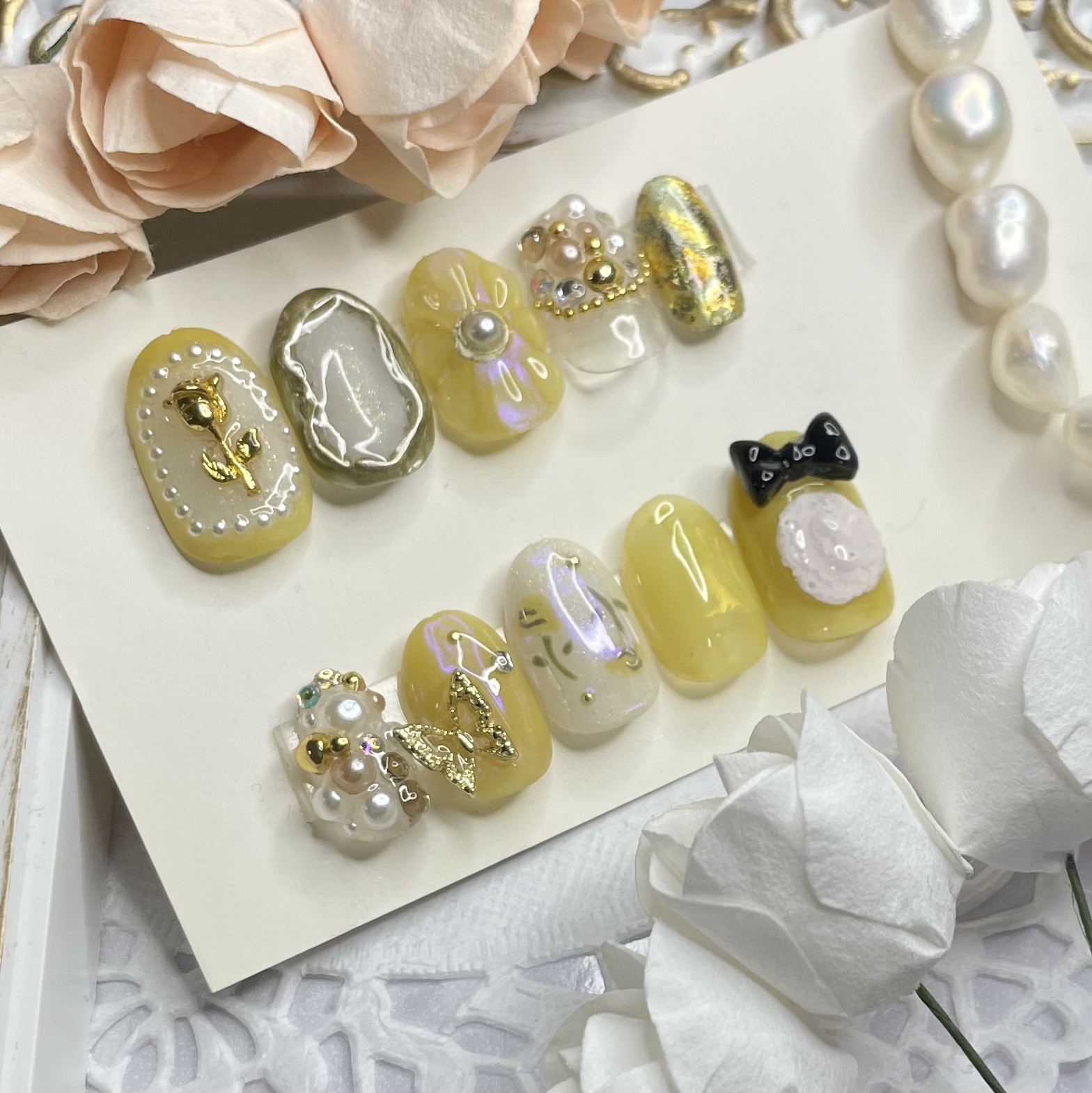 サイズオーダー♡ アンティークカメオ×薔薇ネイルチップ イエロー  