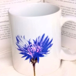コーンフラワー（青紫の矢車菊）花柄マグカップ　 2枚目の画像