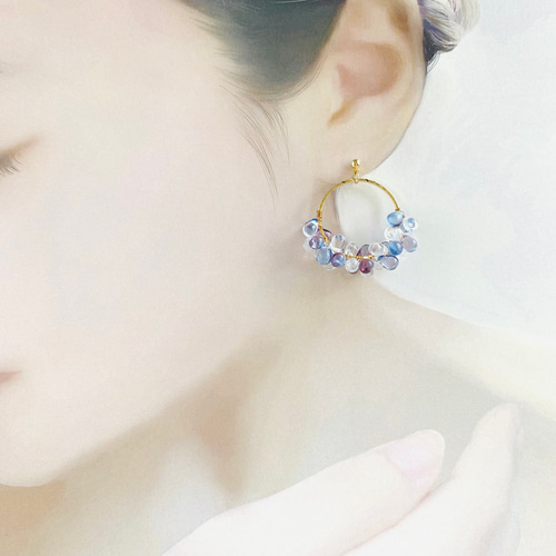 紫陽花パープルドロップのキラつやピアス（イヤリング） ピアス
