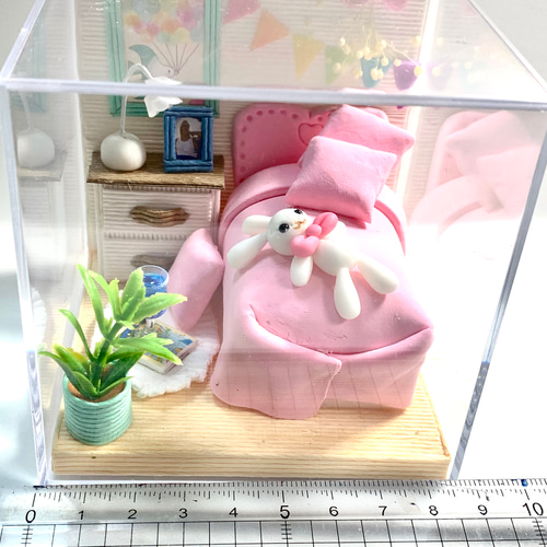 ☆ケース入りミニドールハウス(受注生産) ベットルーム 樹脂粘土
