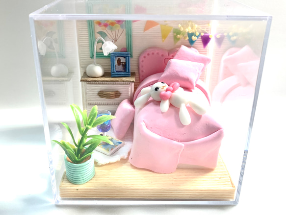 ☆ケース入りミニドールハウス(受注生産) ベットルーム 樹脂粘土 置物 