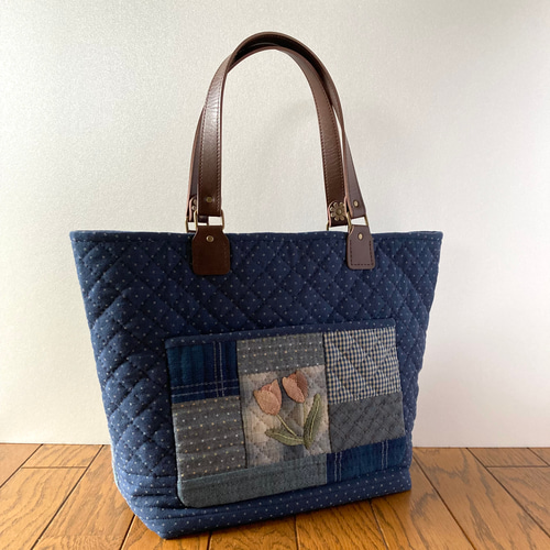 チューリップのパッチワークキルトバッグ トートバッグ lilla＊ 通販