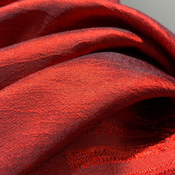 【献上品】　女王ストール　カンボジアシルク　シルク　レッド　赤　バーガンディ　羽織物　エレガント　 3枚目の画像