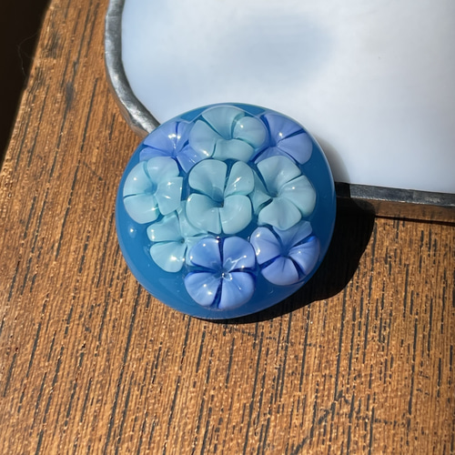 硝子のカボション 紫陽花 ブルー レリーフ ビジュー・クリスタル あめ 