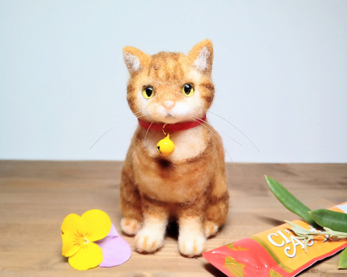 ✿羊毛フェルト✿mahi様✿茶トラ猫ちゃん✿秋ver✿どんぐり隊✿みのむしくん✿ 羊毛フェルト 猫 みのむしニャンコのバックチャーム 茶トラ猫ちゃん