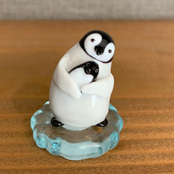 帝企鵝 Chick Figurine Glass Holding Adelie Penguin 第5張的照片