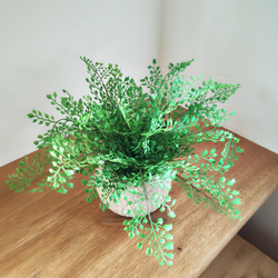 フェイクグリーンの鉢植え(アジアンタム) ／ストーンポット  人工観葉植物 3枚目の画像