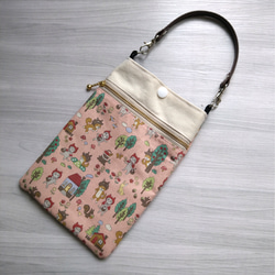 猫ずきんと柴オオカミ スマホショルダー 選べる3色／ショルダー長さ調整可能 6枚目の画像