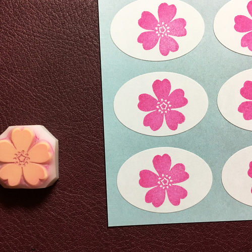 色付き芝桜の花の消しゴムはんこ（持ち手つき） はんこ・スタンプ かめ