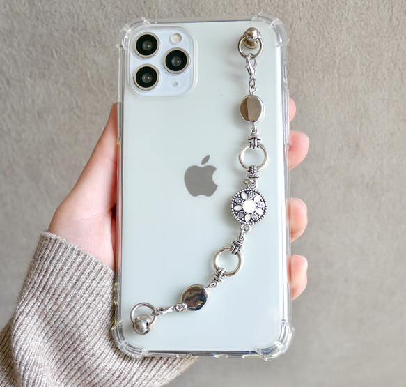 シルバー×ホワイトのキーリングハンガー　スマホケース　iPhoneケース　ストラップ　全機種　スマホチェーン 3枚目の画像