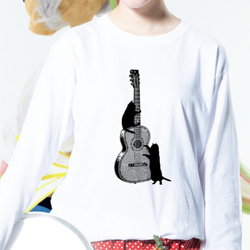ギターと黒猫の長袖Ｔシャツ(白) 2枚目の画像