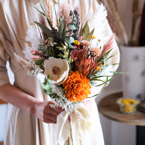 鮮やかなダリアとパームフラワーのドライフラワーブーケ＊ウェディング  
