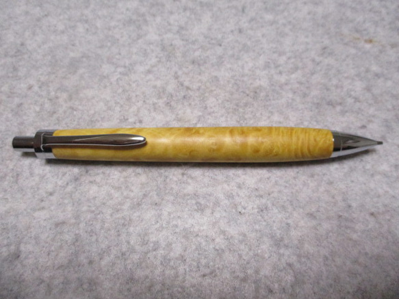 御蔵島柘植　瘤杢　バーズアイ　トラ杢　椿油仕上げ　木軸シャープペンシル(0.5ミリ用)　 1枚目の画像