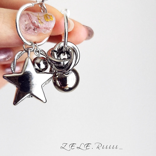 再販＿＿♡ 星チャームピアス / シルバー フープピアス ピアス