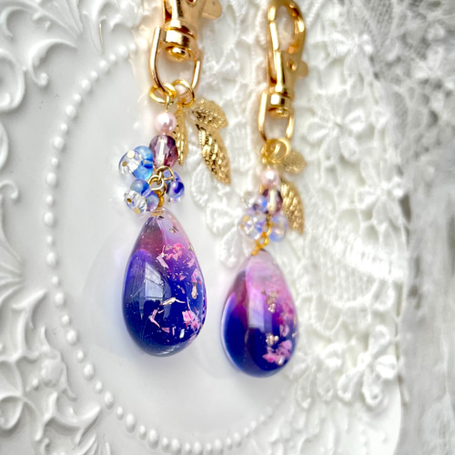 キーホルダー】8色から選べるドロップ型 フラワー キーホルダー 本物の