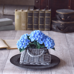 ◆粘土のお花◆　紫陽花　ライトブルー　グレーバスケット　A796 5枚目の画像
