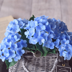 ◆粘土のお花◆　紫陽花　ライトブルー　グレーバスケット　A796 9枚目の画像