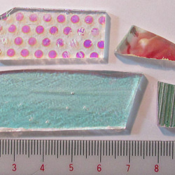 ブルズアイ　フュージング用板ガラス239　ピンク系2種と端材いろいろ　フリットガラス3種 15枚目の画像