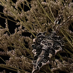 【搖滾龐克系列】聖劍骷髏 925銀 吊飾 (不含鍊) 第5張的照片