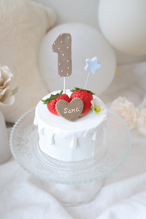 人気♡いちごのミニクレイケーキ☆1歳誕生日　手持ちケーキ　誕生日ケーキ　自宅撮影　1歳以外でも承ってます♪ 6枚目の画像