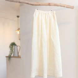 春夏にかかせない白スカート♪上質国産リネンのタックギャザースカート☆オフホワイト 1枚目の画像