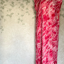 【着物リメイク】カジュアルな絞りのストレートワンピース ストール付き 2枚目の画像