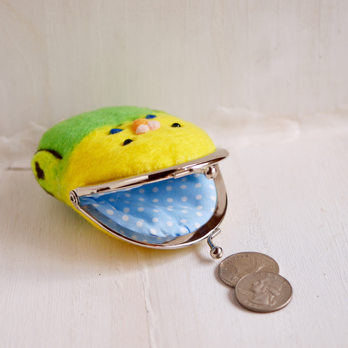 ぷっくら黄色と緑のセキセイインコがま口 がま口 インコとワンコ 通販