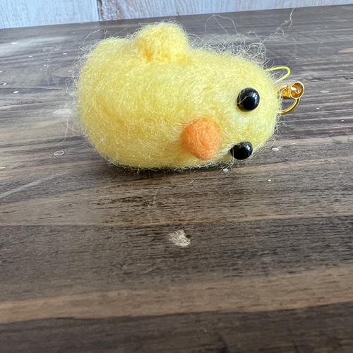羊毛フェルト ポッチャリな ひよこのストラップ f00099 羊毛フェルト